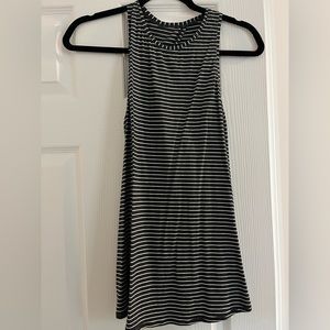 Lululemon tie back shirt